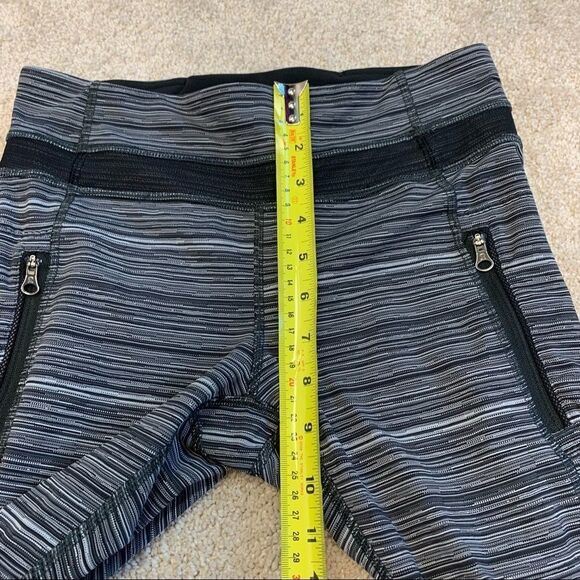 Lululemon Inspire Tight II (Mesh)
Cyber Black Deep Coal / Black Sz 6 - Picture 9 of 13